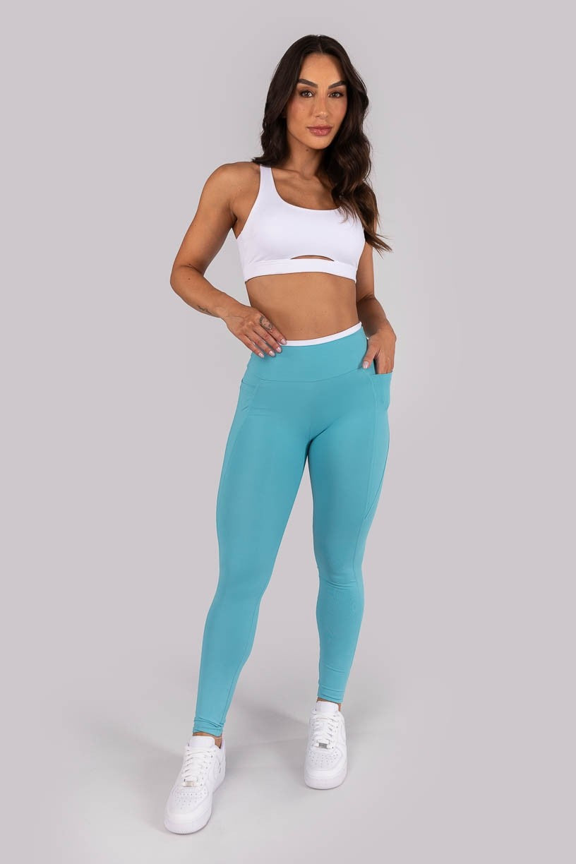 [CONJUNTO]  Calça Legging + Top com Alças Largas Cruzadas (Branco) | Ref: K4566-B