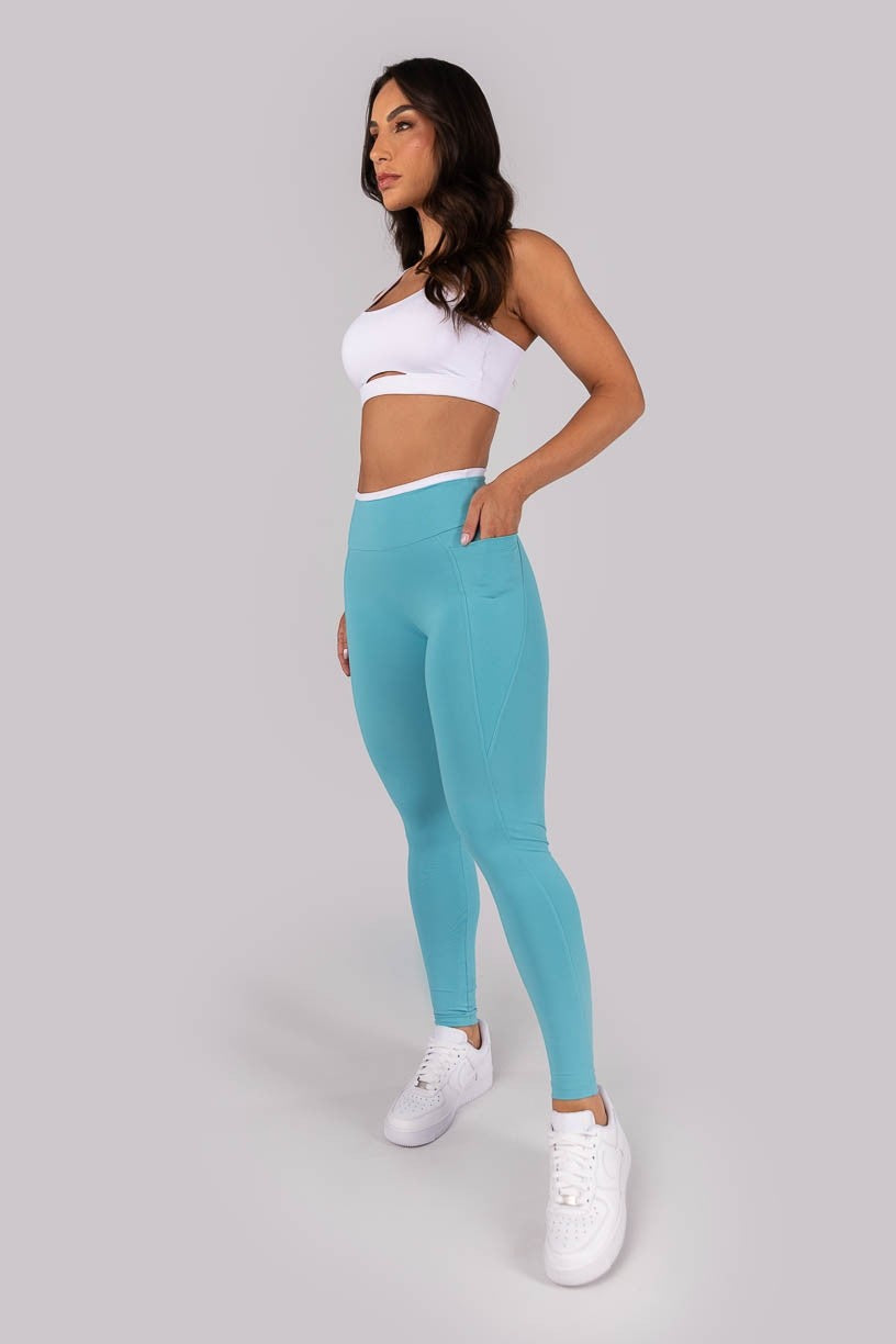 [CONJUNTO]  Calça Legging + Top com Alças Largas Cruzadas (Branco) | Ref: K4566-B